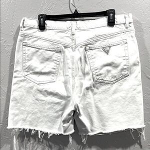 🔥 Vintage GUESS JEANS White Bleach Washed Denim Cut-Off Shorts Sz 36 - EXCELLEN